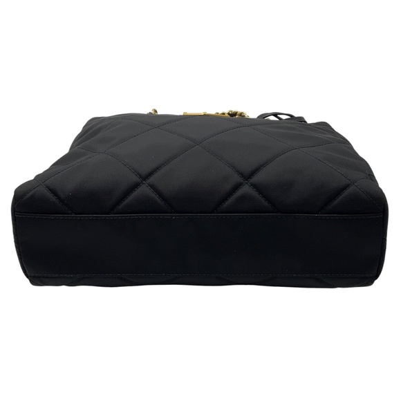 PRADA BLACK RE-NYLON IMPUNTU QUILTED RE-EDITION 1995 CHAINE SMALL TOTE BAG - Picture 4 of 15